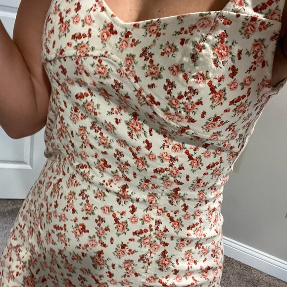 Floral dress - Picture 3 of 4